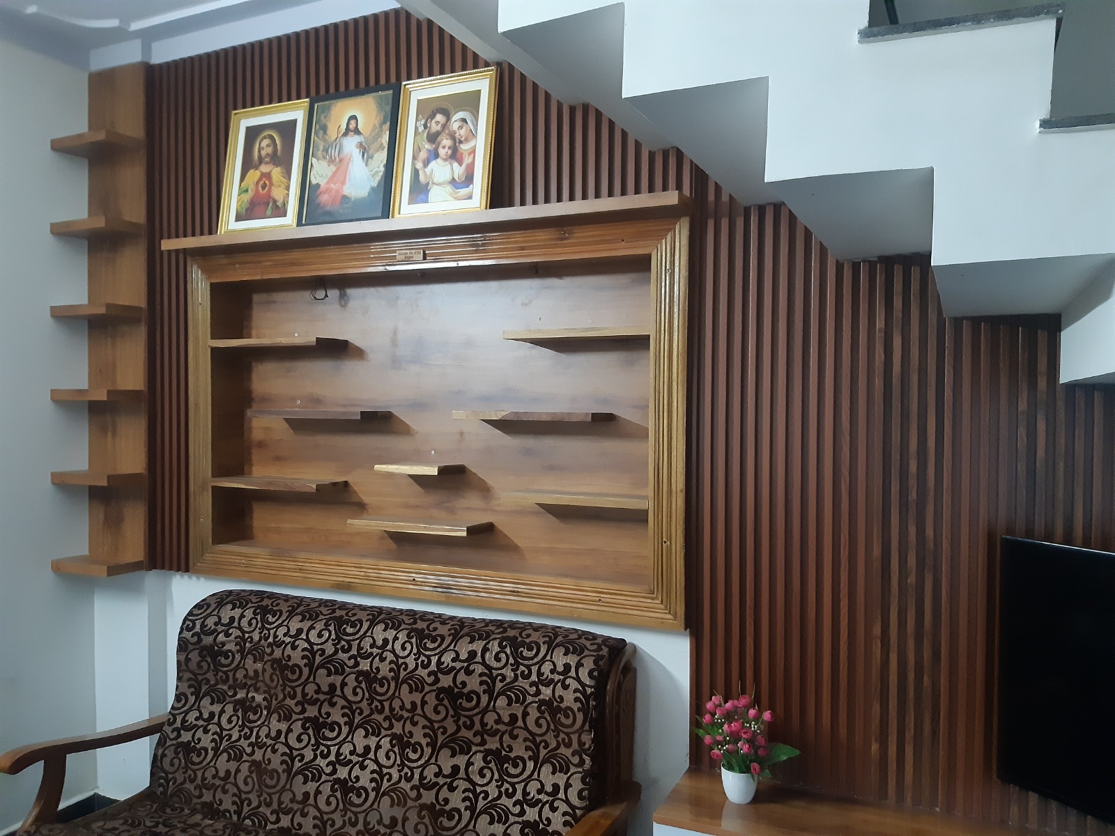 Decorative wall panelling interior